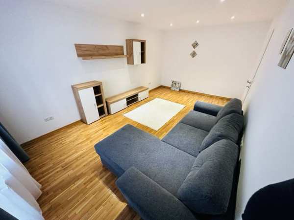 Apartament cu doua camere de vanzare