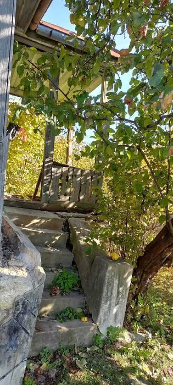 Casa/teren de vânzare în com Calugareni jud Prahova.