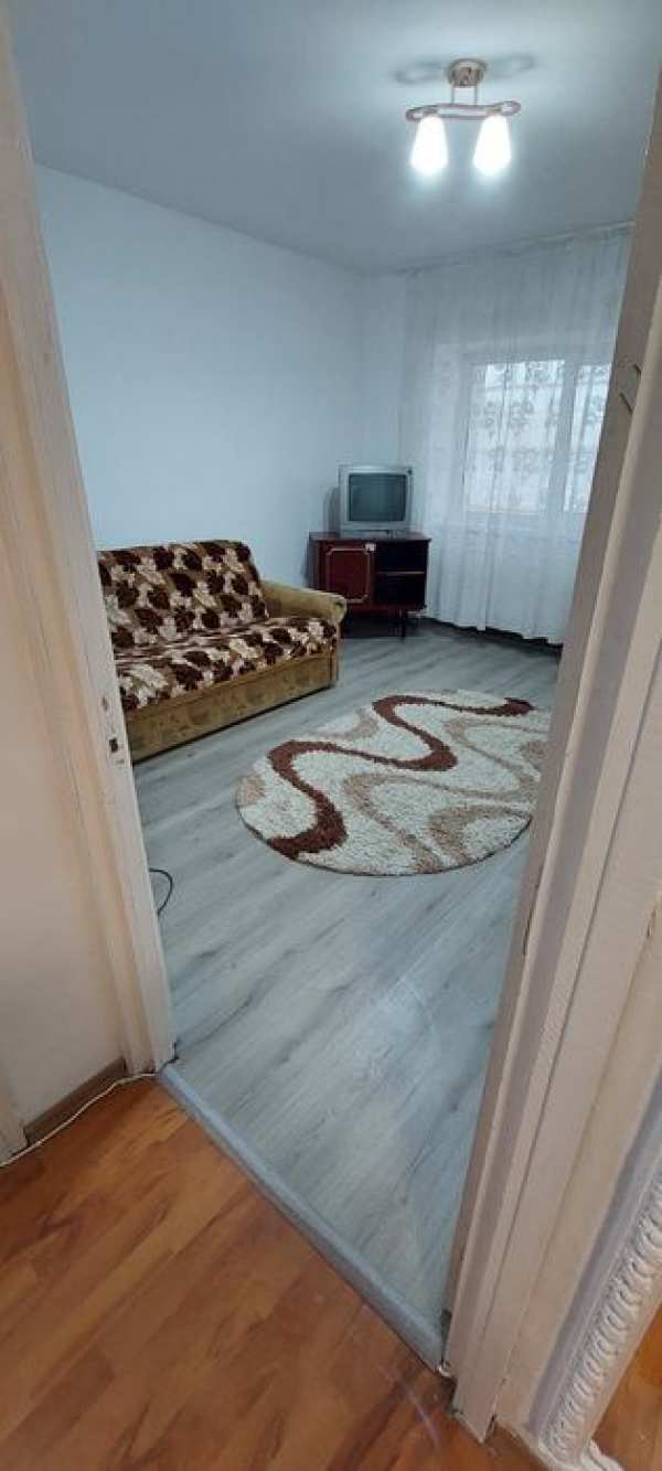 Inchiriez apartament cu 2 camere