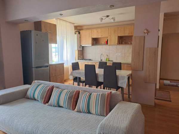 PF dau în chirie apartament 3 camere Mărăști