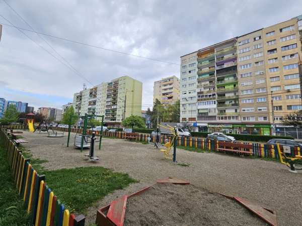 Proprietar vand ap. 2 camere, Mihai Viteazu 57 mp, finisat premium