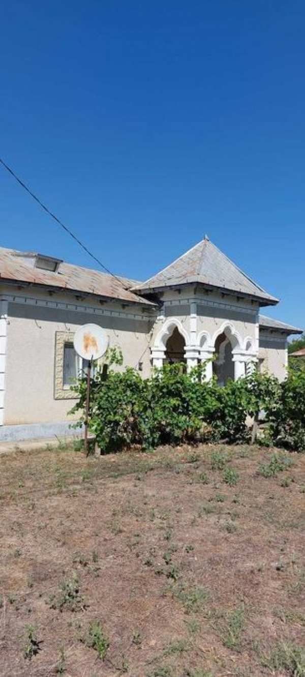 Casa de vanzare in Colina
