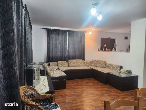 Casa de vanzare - Babana