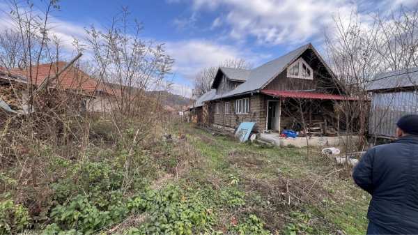 Vand teren intravilan -2232 mp - Patarlagele , Buzau