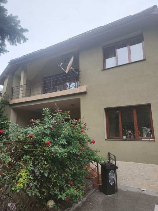 Inchiriez  cladire  350 mp