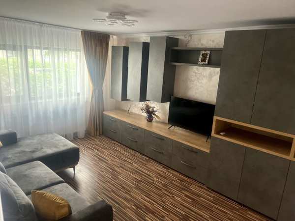 Inchiriez apartament 2 camere 56mp zona maternitate