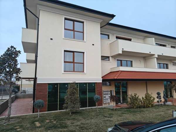 Se dă în chirie apartament cu 2 camere