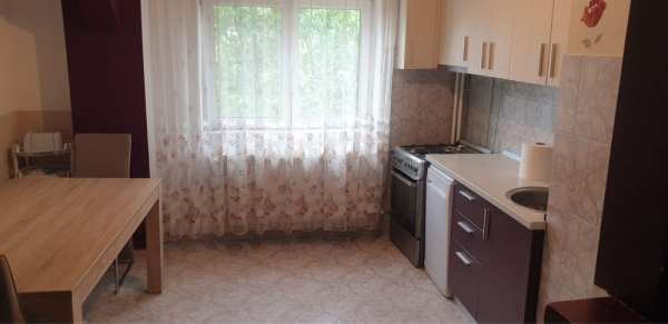 Apartament 3 camere / ap Patriei ./Berceni /  et 2 .