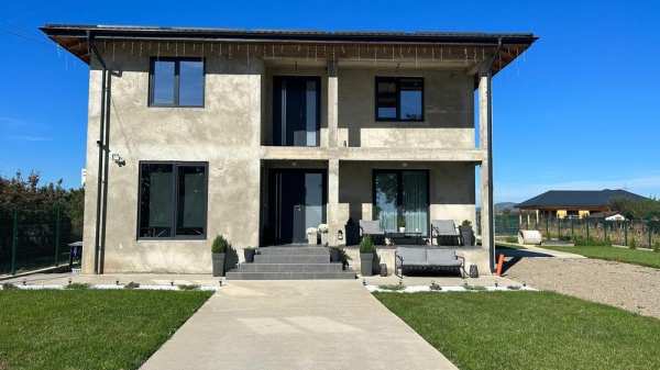 Casa/ vila de vânzare lipanesti