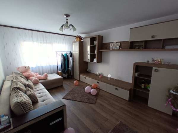 Inchiriez apartament 2 camere