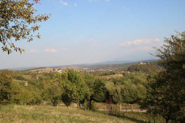Teren intravilan, 3.301 mp  cu priveliste superba spre Munti si Cetate
