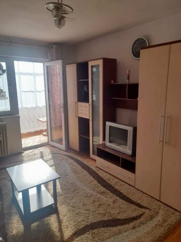 Proprietar inchiriez apartament 2 camere zona Romanilor (Boul Rosu)