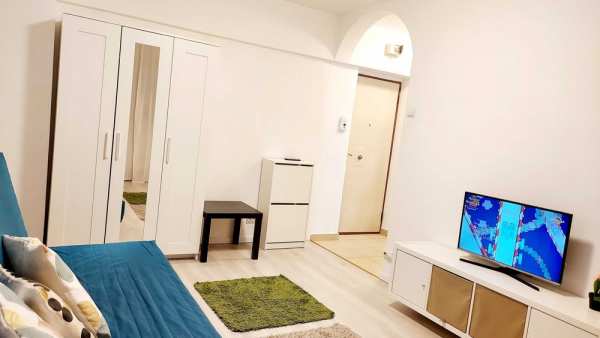 proprietar inchiriez garsoniera Calea Crangasi 1 minut metrou