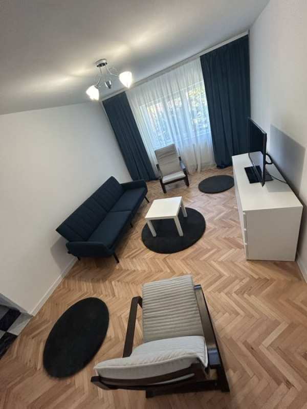 Inchiriez Apartament 3 camere Buftea ( Centru )