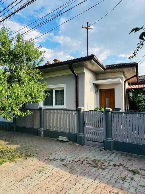 Casa 6 camere, 150mp utili din 200mp teren, Giurgiu, strada Sirenei