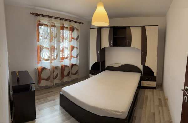 Inchirieaz apartament 2 camere