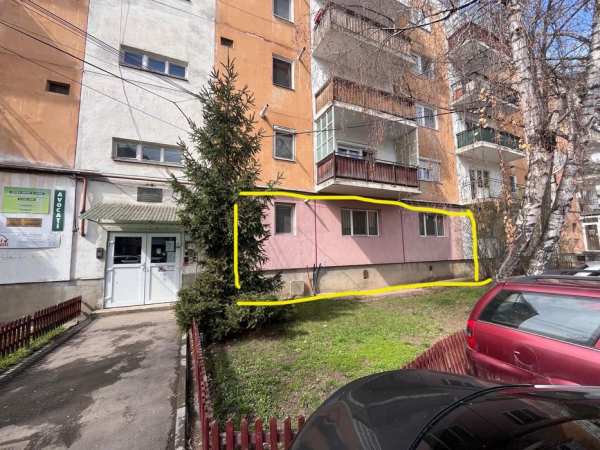 Apartament de închiriat cu 2 camere la parter