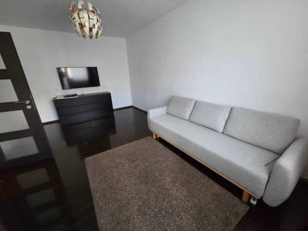 Inchiriez apartament Crangasi 2 camere particular