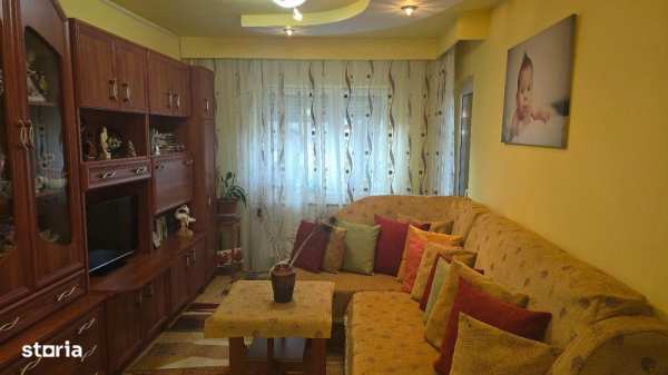 Vand apartament de 4 camere dec Deva, etaj 2, Bejan, 82 mp, intretinut