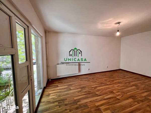 Garsoniera/Spatiu Comercial/Ostroveni
