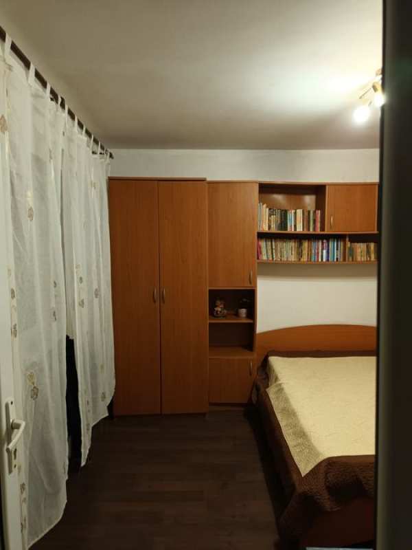 Camera de inchiriat