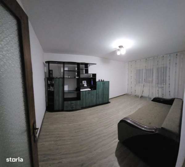 Apartament 2 camere ,decomandat ,et 4 Micro 12