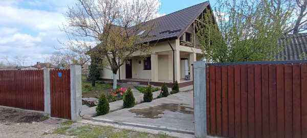 Casă de vânzare sau schimb cu ap București