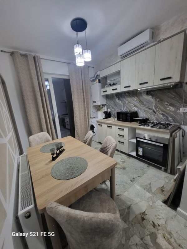 Studio de închiriat