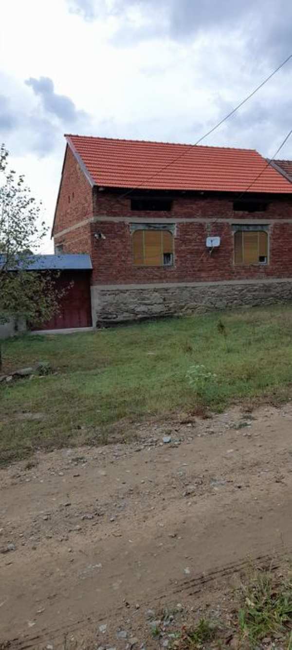 De vânzare casă în sat Cicleni