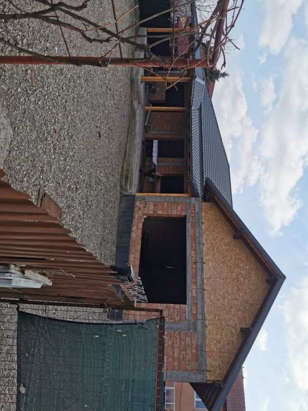 Vând casă construcție nouă,  urgent
