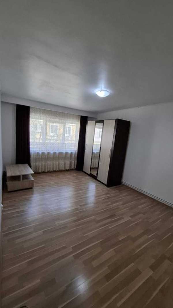 Apartament 3 camere - Simeria