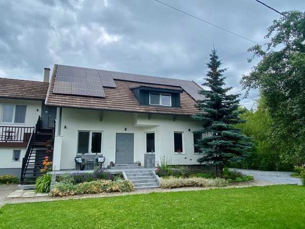 Casă de locuit + pensiune, pe teren de 2400 mp, aproape de salină