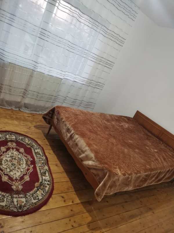 Inchiriez apartament 2 camere in Draganesti Olt