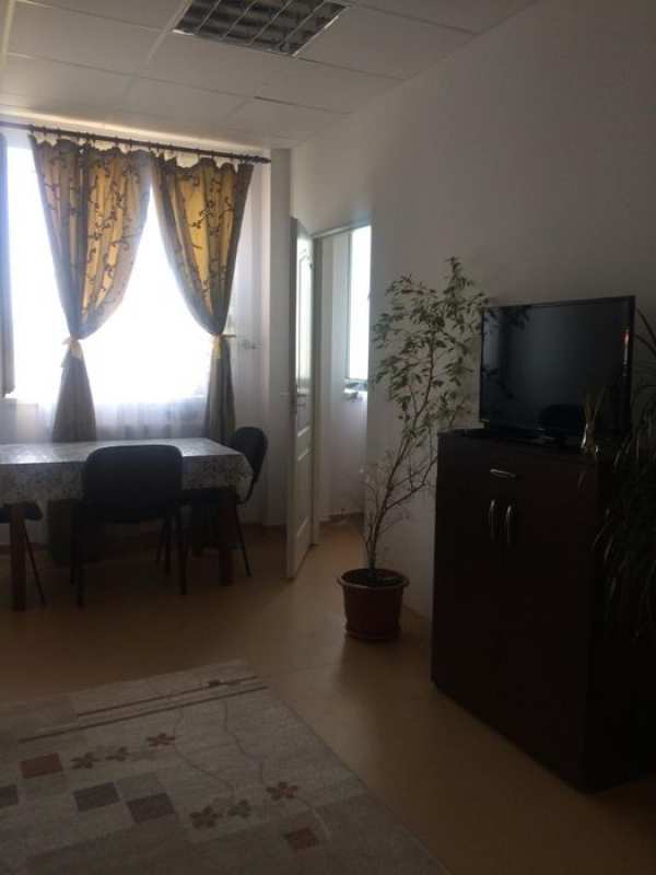 Apartament cu 2 camere de inchiriat