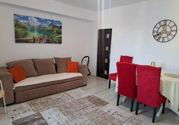 Propietar vând  Apartament 3 cam mobilat  Tomis Plus +loc de parcare 1