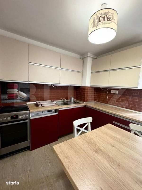 Apartament de vanzare, cu 4 camere, 82 mp, etaj 1, zona Racadau