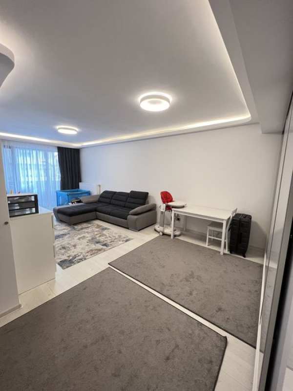 Vand apartament spatios 2 camere bloc Isaran