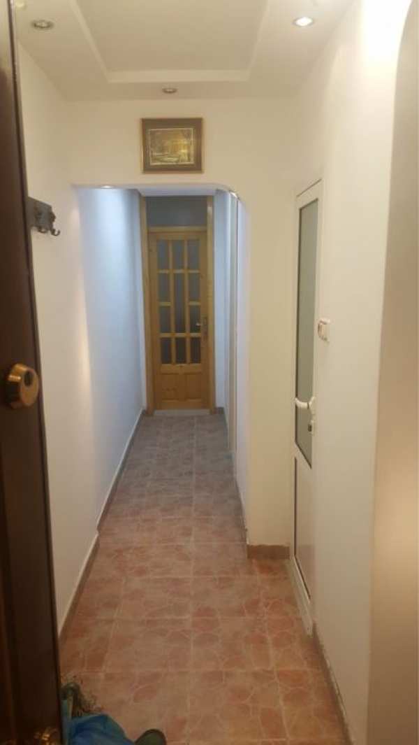 Apartament cu doua camere zona Decebal