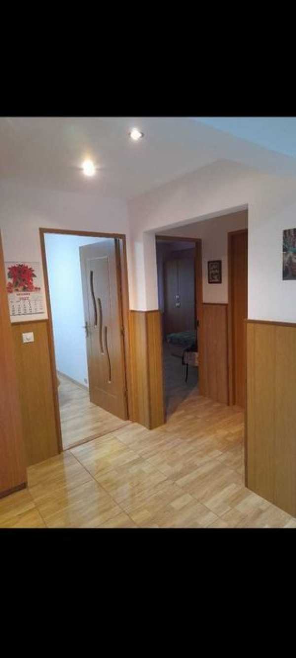 Apartament 3 camere .