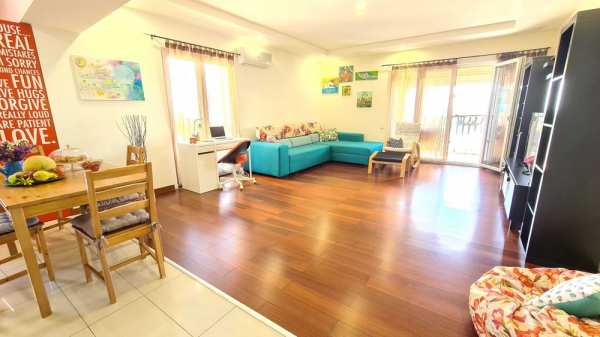 Apartament 3 camere, Spatios (88mp) - Cosmopolis -Faza 1 + Loc Parcare