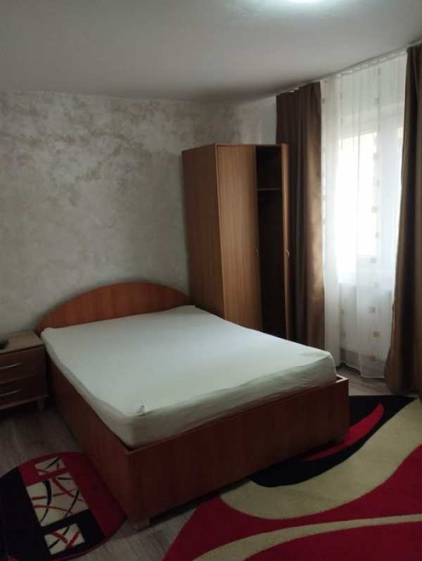 Garsonieră de închiriat persoana fizica