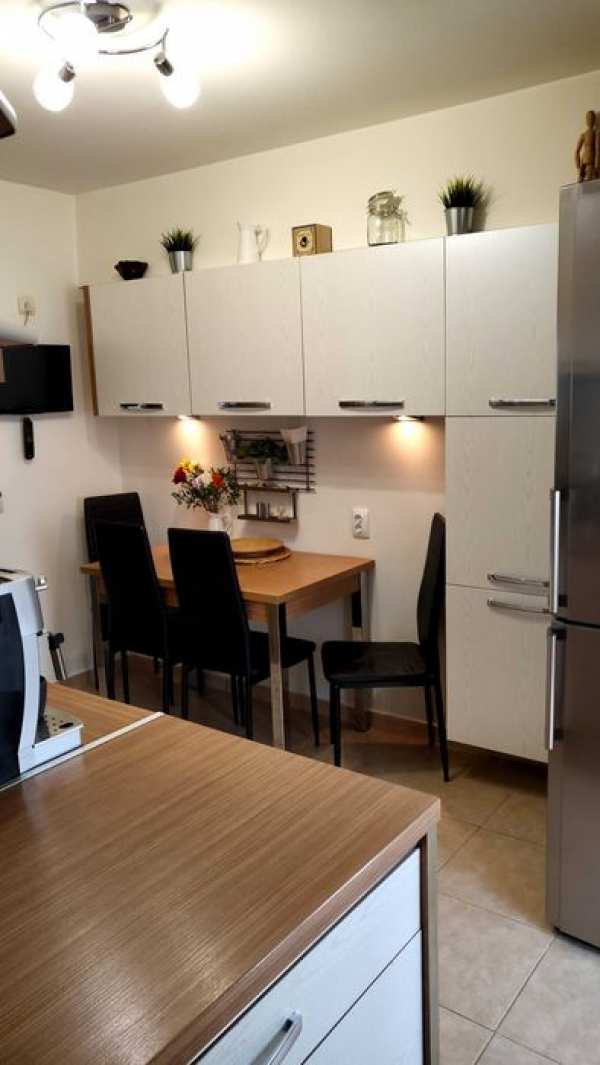 Vand apartament 4 camere