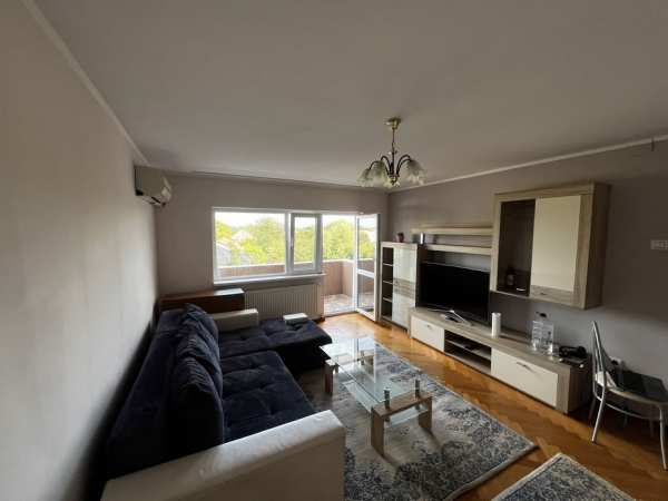 Apartament de inchiriat-4 camere