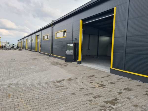Hale industriale cu birouri