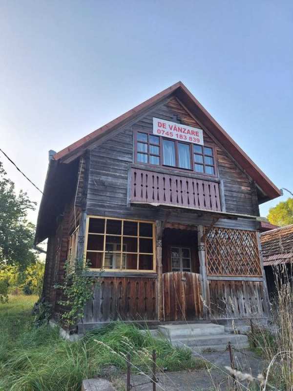 Casa de vacanta de vanzare