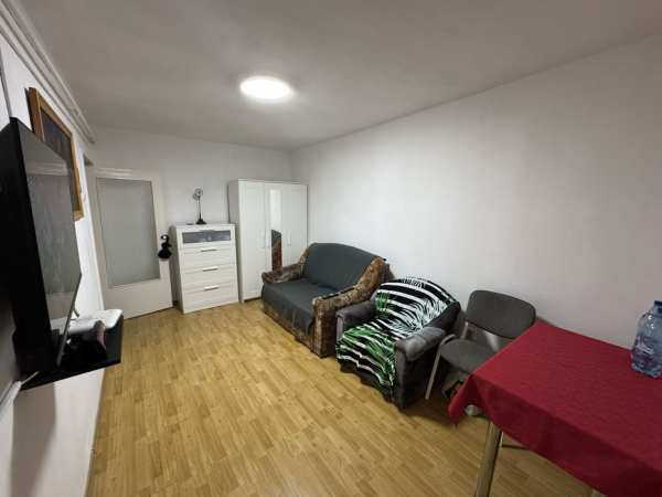 Vand apartament 1 camera strada apei