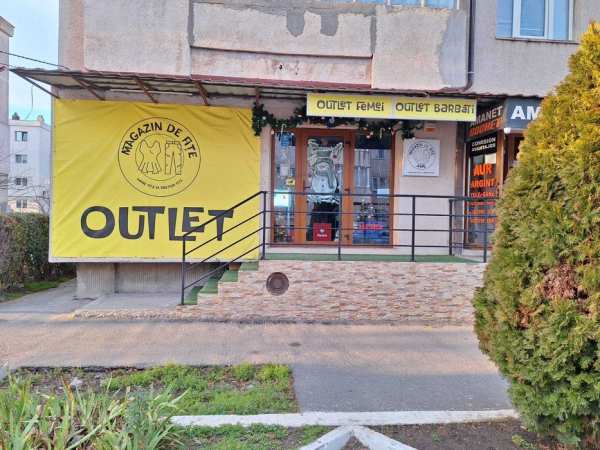 Închiriez Spațiu Comercial Cumpăna în Centru