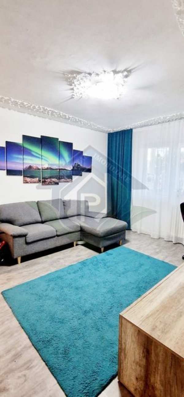 De Vânzare: Apartament 3 camere, parcare, boxă