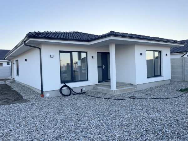Casa noua Oradea - Cheriu -Gaz -Canal - Apa - Gard -  teren 520 mp