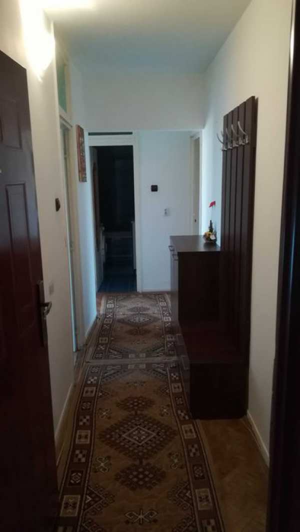 Apartament cu două camere, 52 mp, etaj 4 din 4, Tg. Mures, Unirii